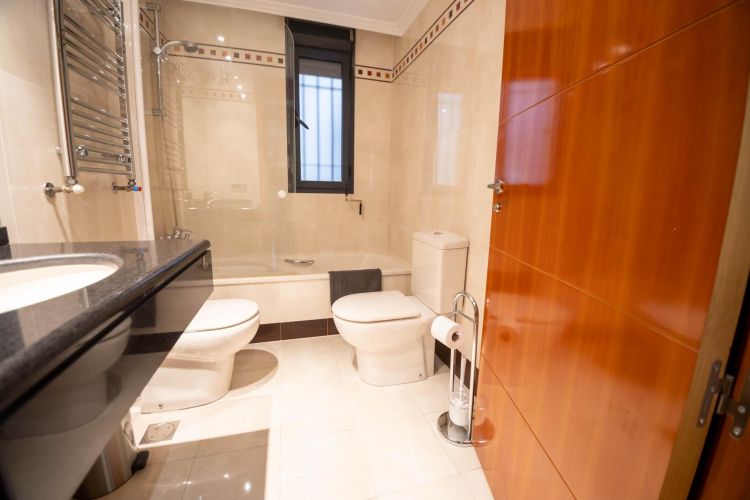 VIVIENDA PERFECTA PARA VIVIR EN EDIFICIO CENTER