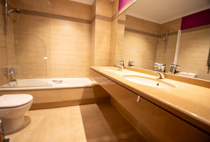 VIVIENDA PERFECTA PARA VIVIR EN EDIFICIO CENTER