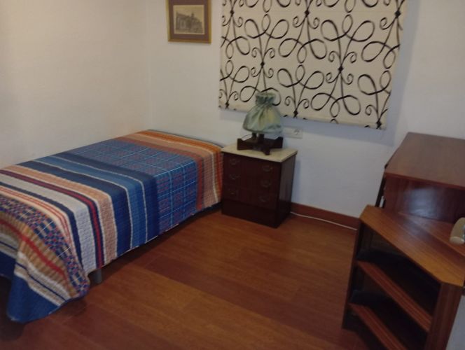 VIVIENDA JUNTO AL COLEGIO DEL CARMEN