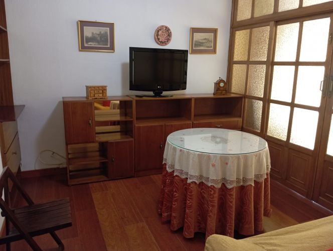 VIVIENDA JUNTO AL COLEGIO DEL CARMEN
