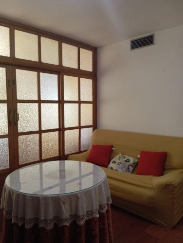 VIVIENDA JUNTO AL COLEGIO DEL CARMEN