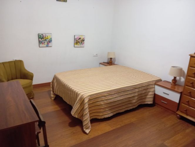 VIVIENDA JUNTO AL COLEGIO DEL CARMEN
