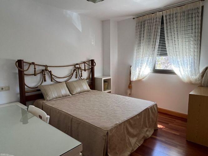 PISO EN ZONA RESIDENCIAL CON PISCINA