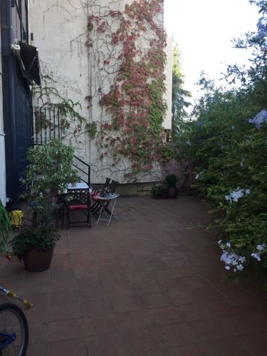 Magnifico bajo en zona residencial con terraza