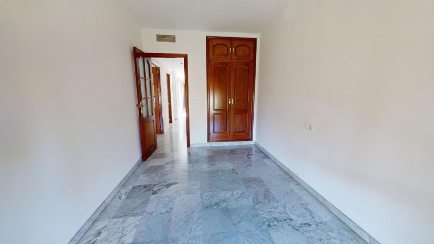 MAGNIFICA VIVIENDA EN AVDA ALMOGAVARES