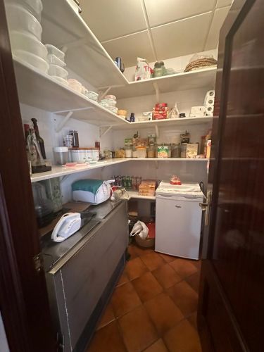 CHALET DE UNA SOLA PLANTA AL LADO DEL COLEGIO BRITÁNICO 