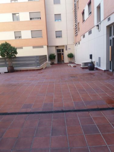 EXCELENTE VIVIENDA, PRIMERAS CALIDADES, PISCINA, TRASTERO Y COCHERA DE RECIENTE CONSTRUCCIÓN,