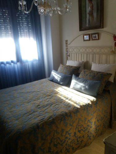 EXCELENTE VIVIENDA, PRIMERAS CALIDADES, PISCINA, TRASTERO Y COCHERA DE RECIENTE CONSTRUCCIÓN,