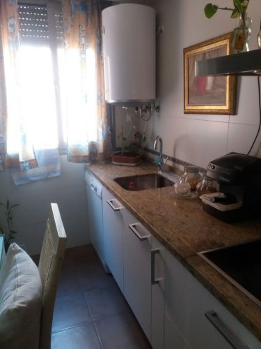 EXCELENTE VIVIENDA, PRIMERAS CALIDADES, PISCINA, TRASTERO Y COCHERA DE RECIENTE CONSTRUCCIÓN,