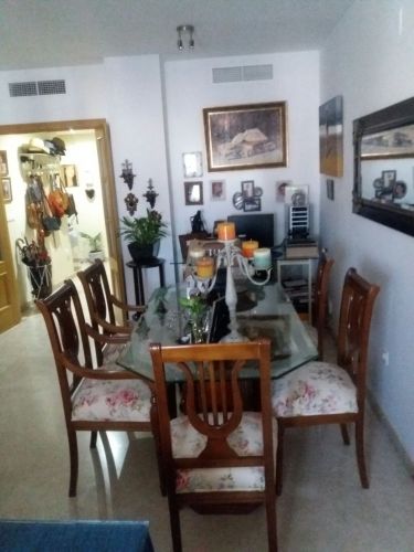 EXCELENTE VIVIENDA, PRIMERAS CALIDADES, PISCINA, TRASTERO Y COCHERA DE RECIENTE CONSTRUCCIÓN,