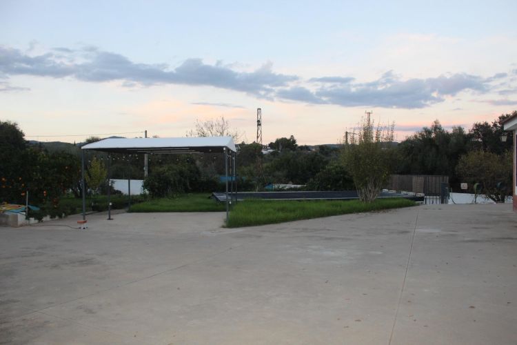 CHALET EN CORDOBA  ZONA LA COLINA 