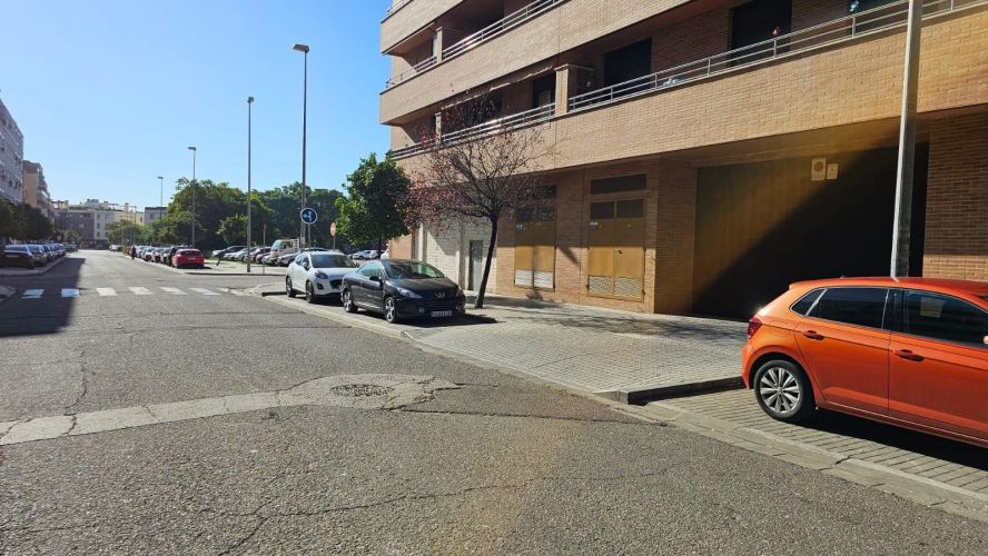 GARAJE EN CORDOBA ZONA ARROYO DEL MORO 