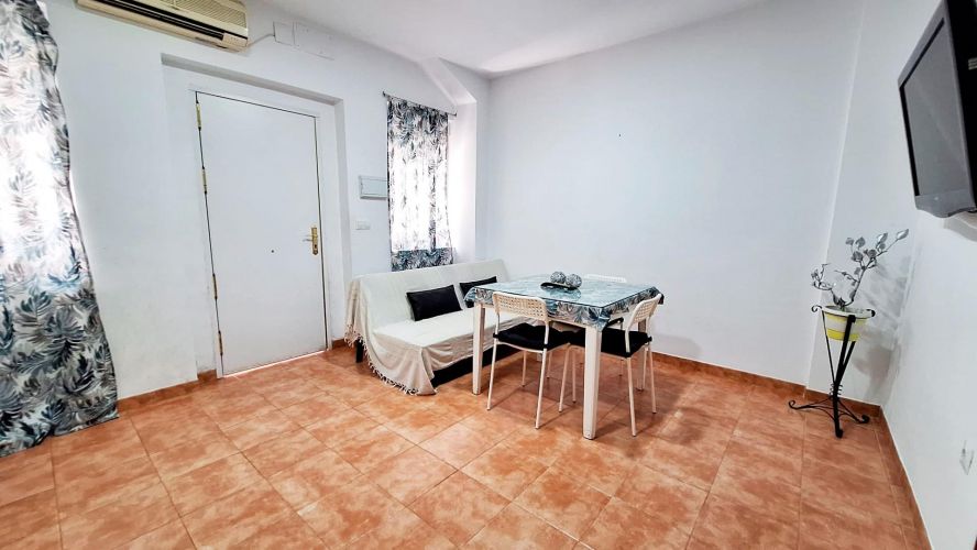 LOCAL APARTAMENTO JUNTO LA CALAHORRA 