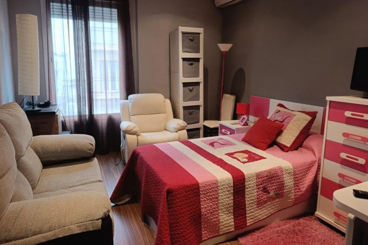 Espectacular piso de 4 dormitorios completamente reformado ideal para inversores o familias