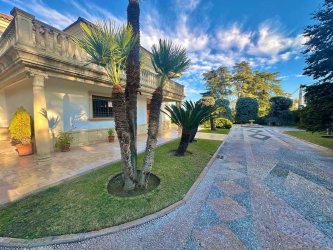 CHALET INDEPENDIENTE EN VENTA EN LA ZONA BRILLANTE 