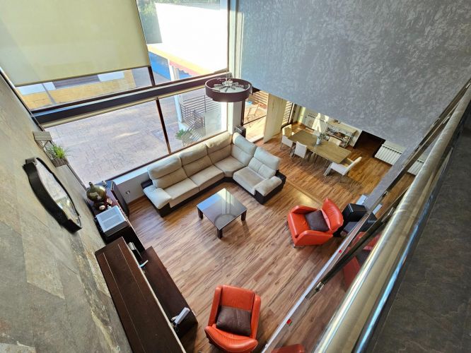 CHALET DE LUJO :MODERNIDAD Y NATURALEZA SE UNEN