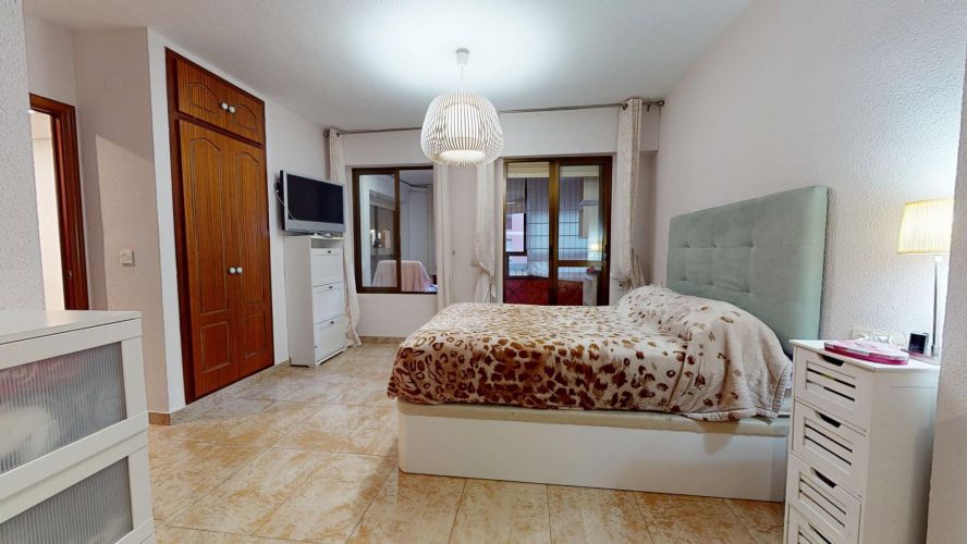 MAGNIFICA VIVIENDA SITUADA EN ZONA HOSPITAL MILITAR