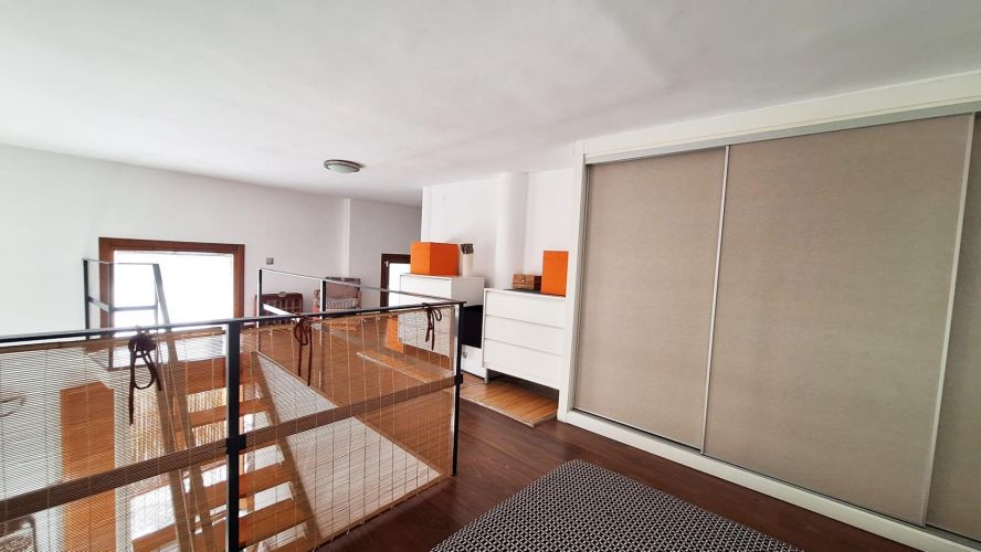 PRECIOSO DUPLEX-LOFT EN ZONA DE SANTA MARINA DEL 2009