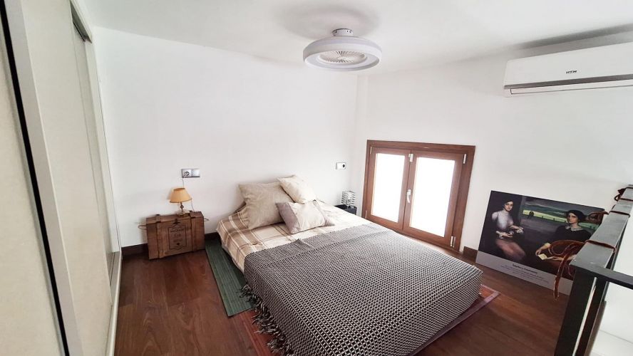 PRECIOSO DUPLEX-LOFT EN ZONA DE SANTA MARINA DEL 2009