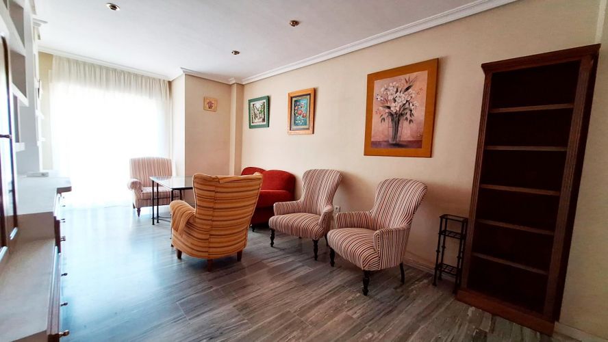 VIVIENDA EN AVENIDA AMERICA JUNTO A RENFE