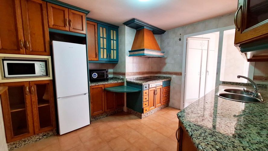 VIVIENDA EN AVENIDA AMERICA JUNTO A RENFE