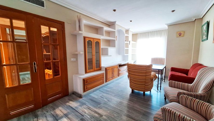 VIVIENDA EN AVENIDA AMERICA JUNTO A RENFE