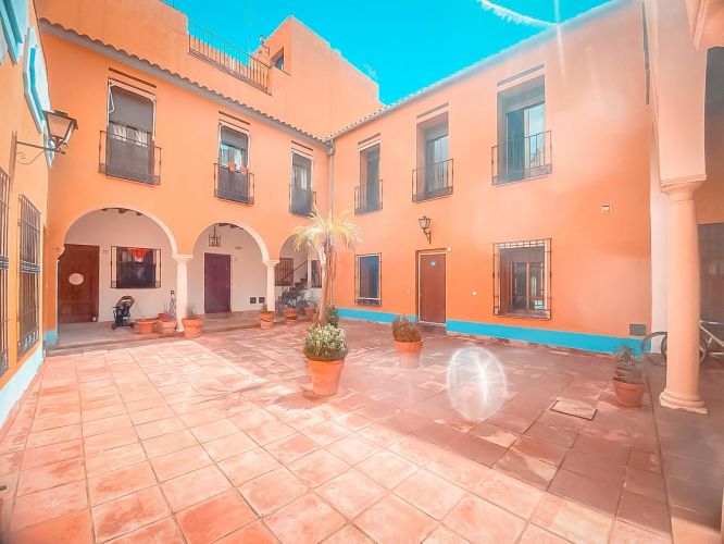 Casa junto a La Corrdera de dos plantas