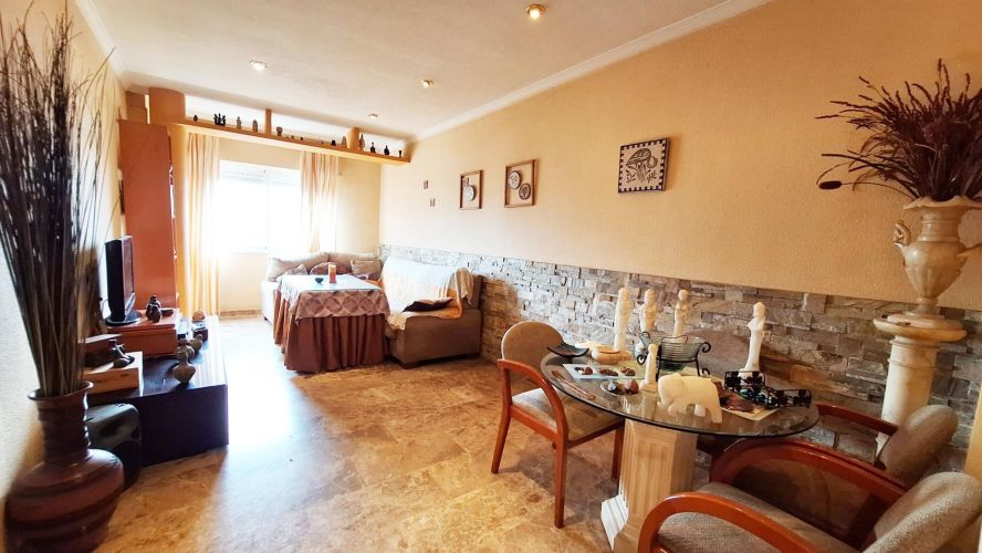 PISO CON PISCINA COMUNITARIA, COCHERA Y TRASTERO EN EL ARCÁNGEL