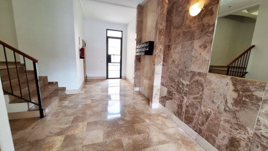 PISO CON PISCINA COMUNITARIA, COCHERA Y TRASTERO EN EL ARCÁNGEL