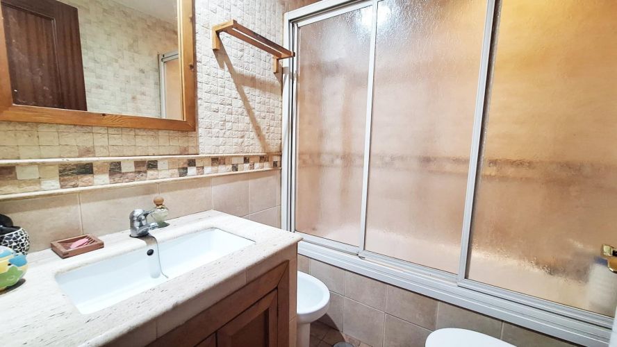 PISO CON PISCINA COMUNITARIA, COCHERA Y TRASTERO EN EL ARCÁNGEL