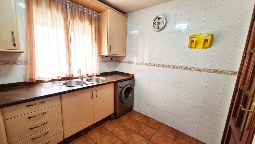 PISO CON PISCINA COMUNITARIA, COCHERA Y TRASTERO EN EL ARCÁNGEL