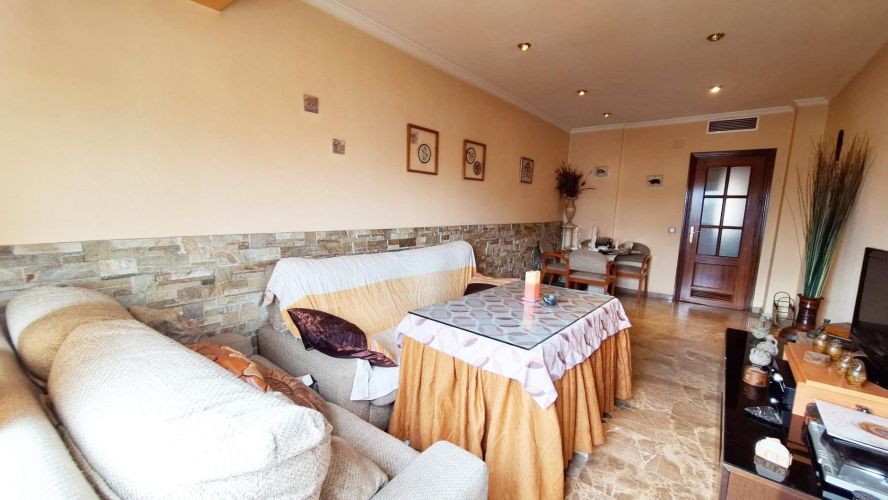 PISO CON PISCINA COMUNITARIA, COCHERA Y TRASTERO EN EL ARCÁNGEL