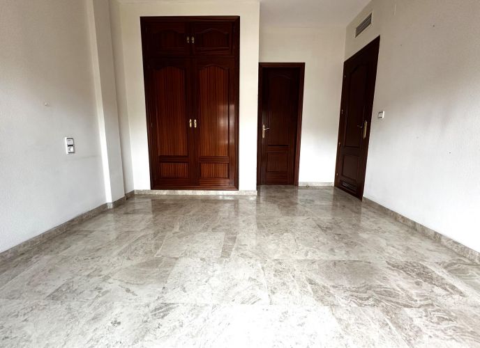 Piso en zona tablero
