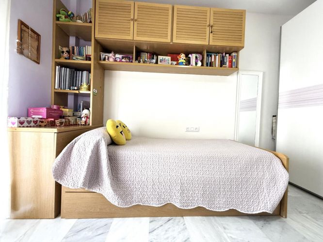 Oportunidad en Encinarejo. Casa de 2 plantas con terraza, 2 trasteros y cochera 