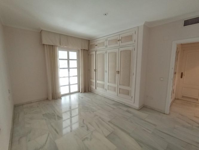 Casa adosada en venta en El Brillante -El Naranjo - El Tablero