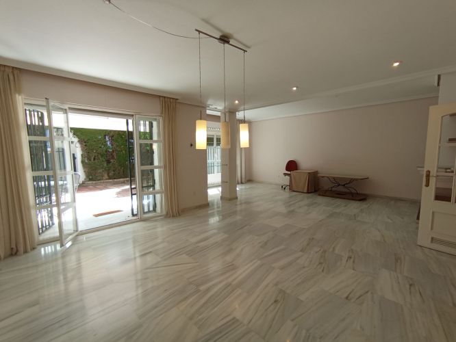 Casa adosada en venta en El Brillante -El Naranjo - El Tablero
