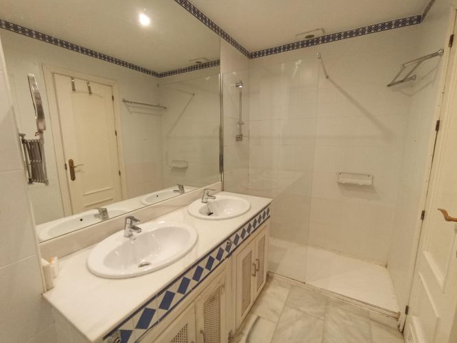 Casa adosada en venta en El Brillante -El Naranjo - El Tablero