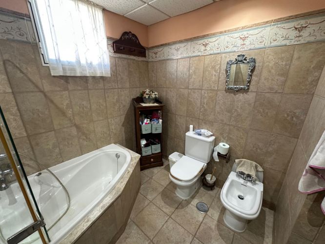 CASA CON PISCINA EN ENCINAREJO