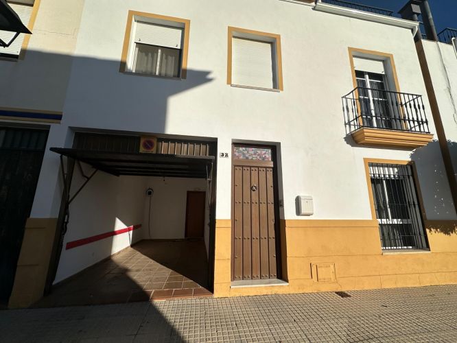 CASA CON PISCINA EN ENCINAREJO