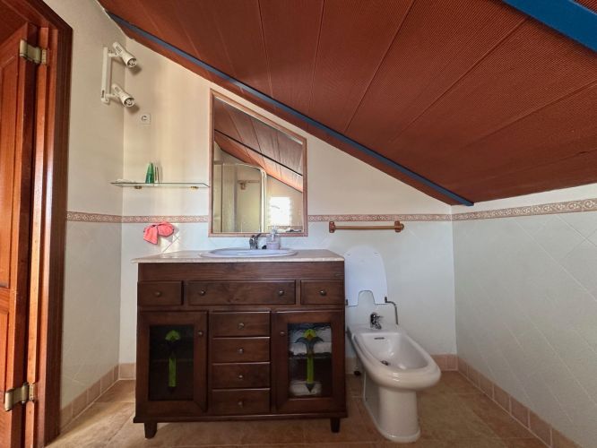 CASA CON PISCINA EN ENCINAREJO