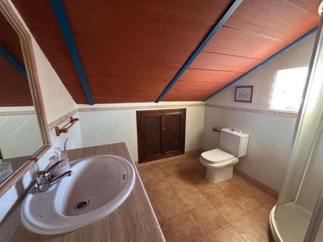 CASA CON PISCINA EN ENCINAREJO