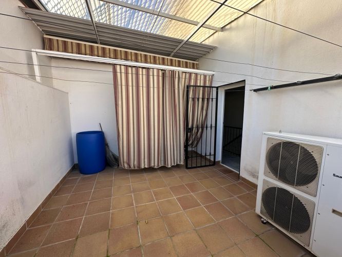 CASA CON PISCINA EN ENCINAREJO