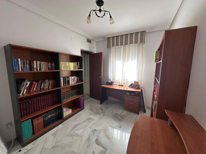 CASA CON PISCINA EN ENCINAREJO