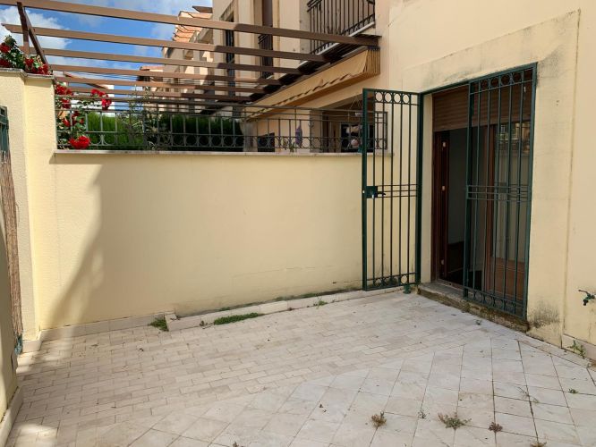 VENTA CASA ADOSADA EN MIRABUENO