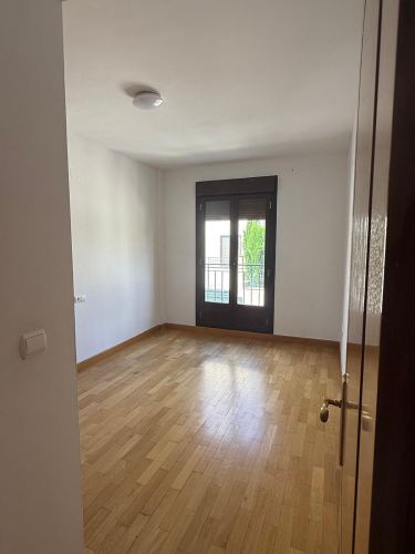 VENTA CASA ADOSADA EN MIRABUENO