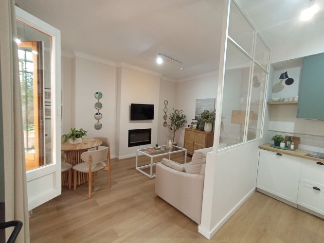 APARTAMENTO JUNTO A PLAZA DEL POTRO