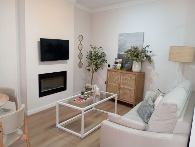 APARTAMENTO JUNTO A PLAZA DEL POTRO