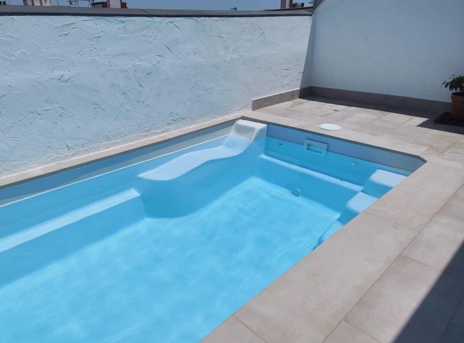 Espectacular triplex con piscina propia y plaza de garaje a pocos metros del Vial Norte