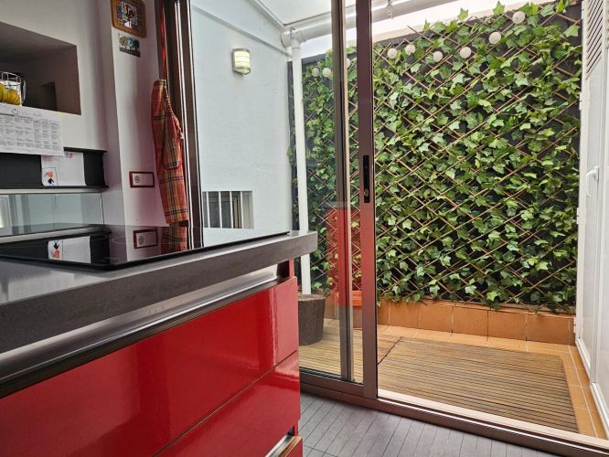 Espectacular triplex con piscina propia y plaza de garaje a pocos metros del Vial Norte