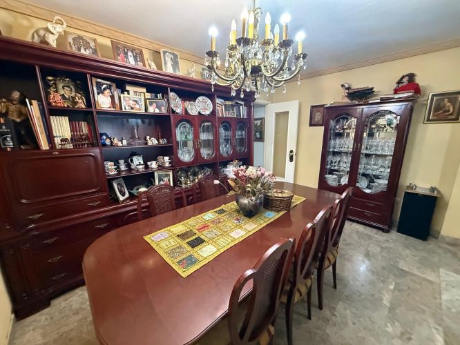 Piso en venta en Santa Rosa - San José